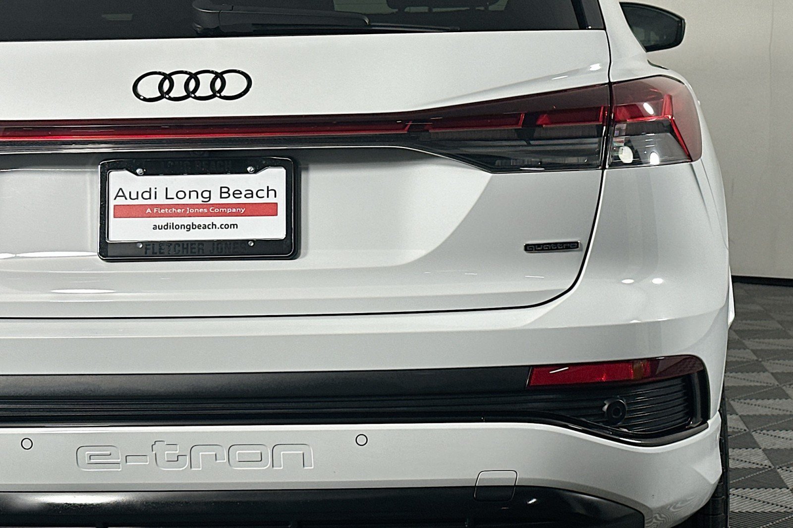 Used 2023 Audi Q4 e-tron Premium Plus w/ Premium Plus AWD/4WD image 16