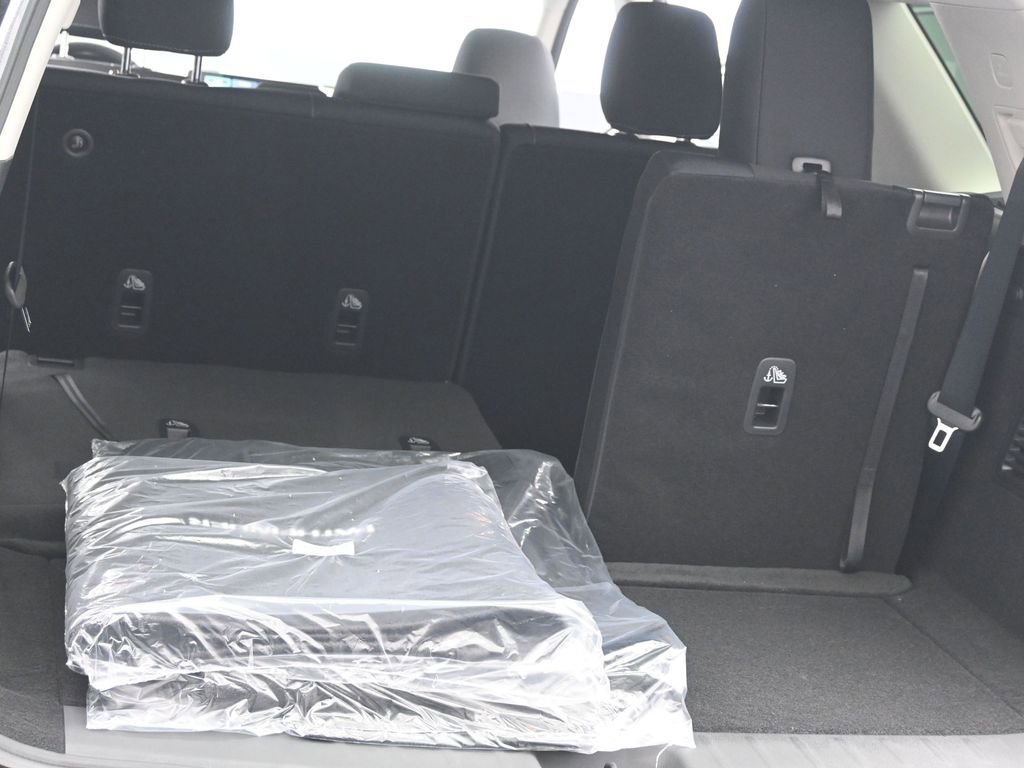 New 2026 Nissan Pathfinder S image 22