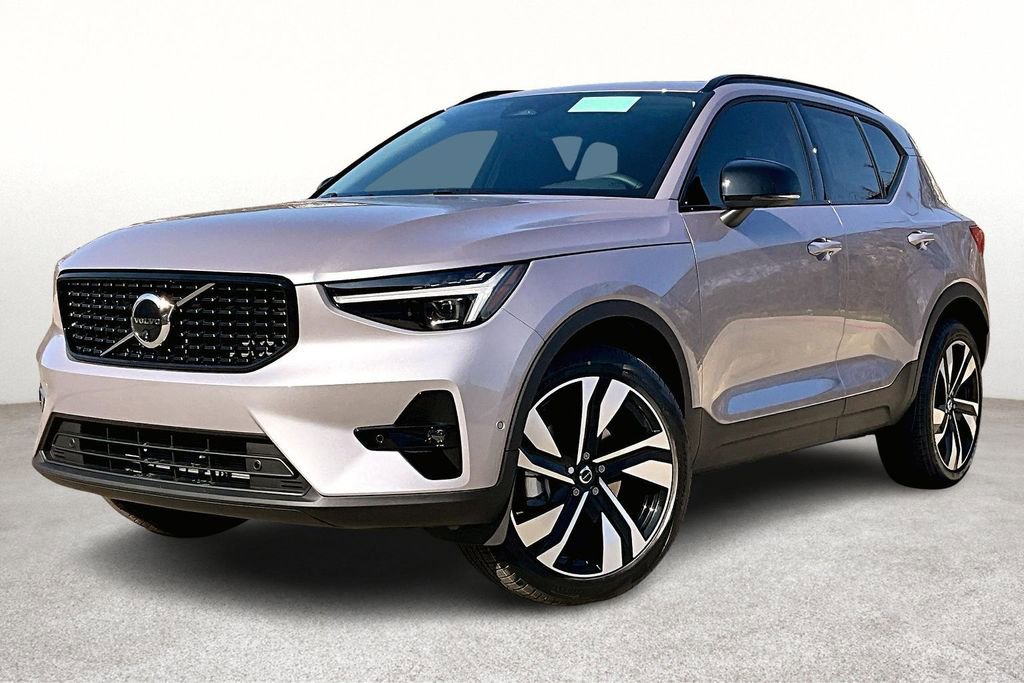 New 2026 Volvo XC40 B5 Ultra AWD/4WD image 2