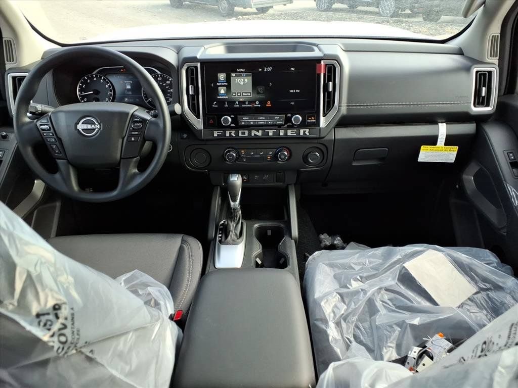 New 2025 Nissan Frontier SV RWD image 17
