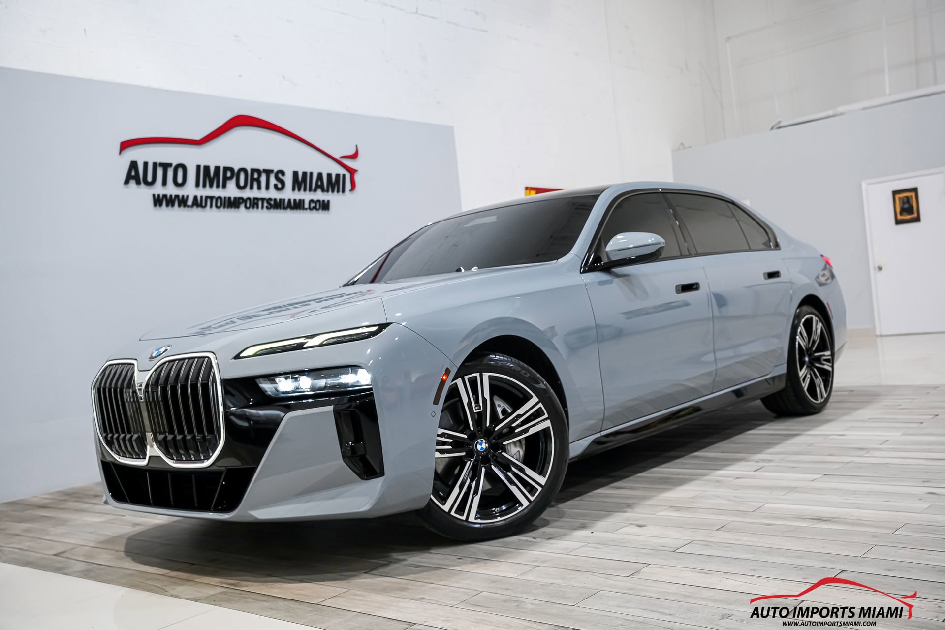 Used 2023 BMW 740i image 99