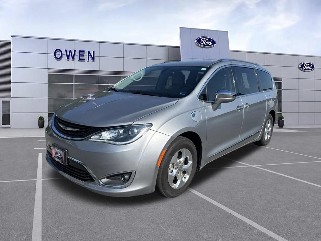 Used 2018 Chrysler Pacifica Limited FWD image 1