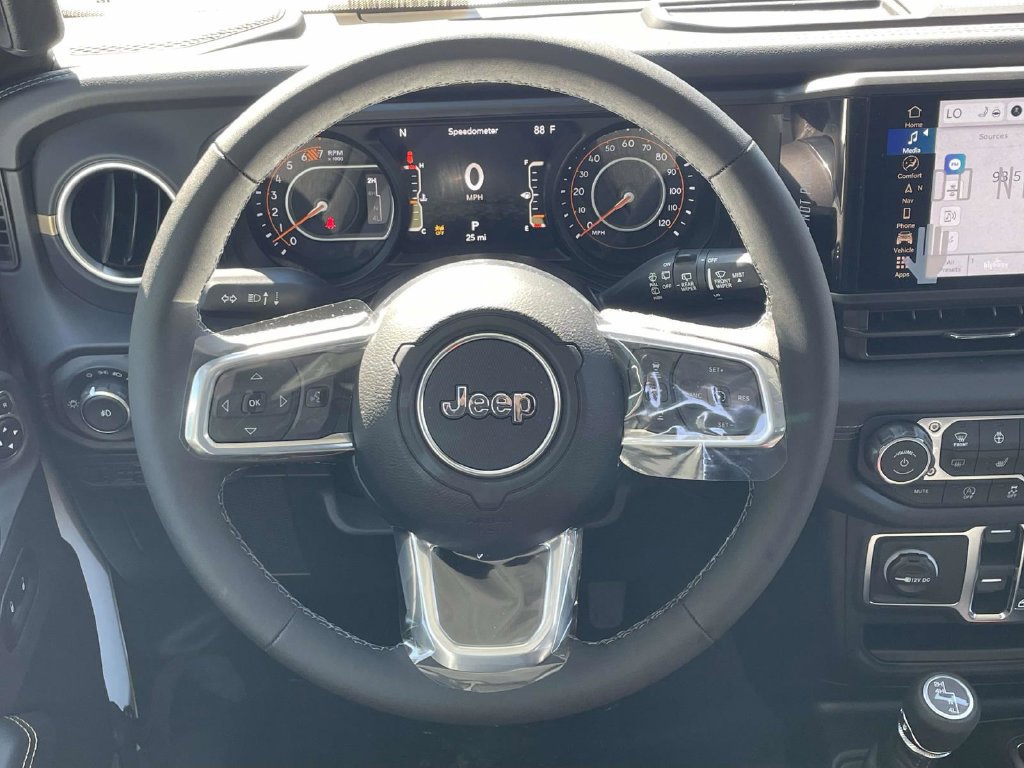 New 2027 Jeep Wrangler Unlimited Sahara AWD/4WD image 23