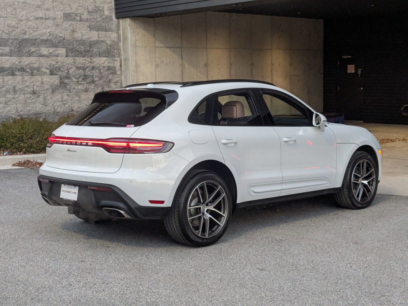 New 2026 Porsche Macan image 9