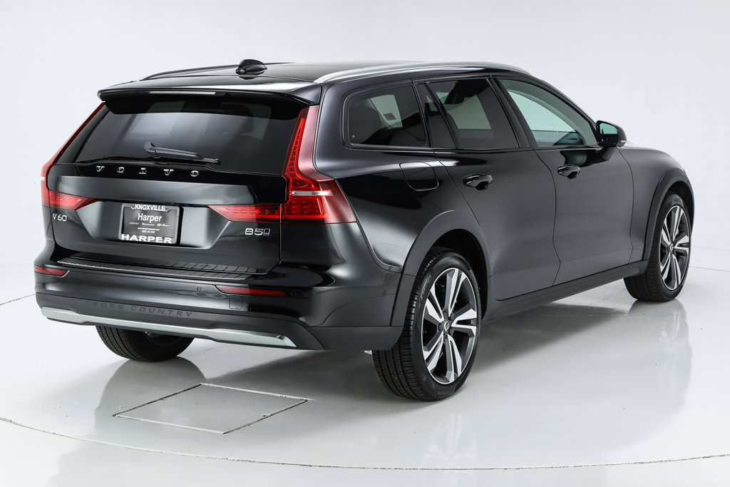 Used 2024 Volvo V60 B5 Cross Country Plus w/ Protection Package Premier AWD/4WD image 13