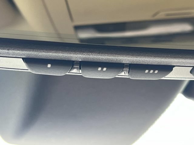 Used 2019 Lexus LX 570 4WD w/ Luxury Package image 42