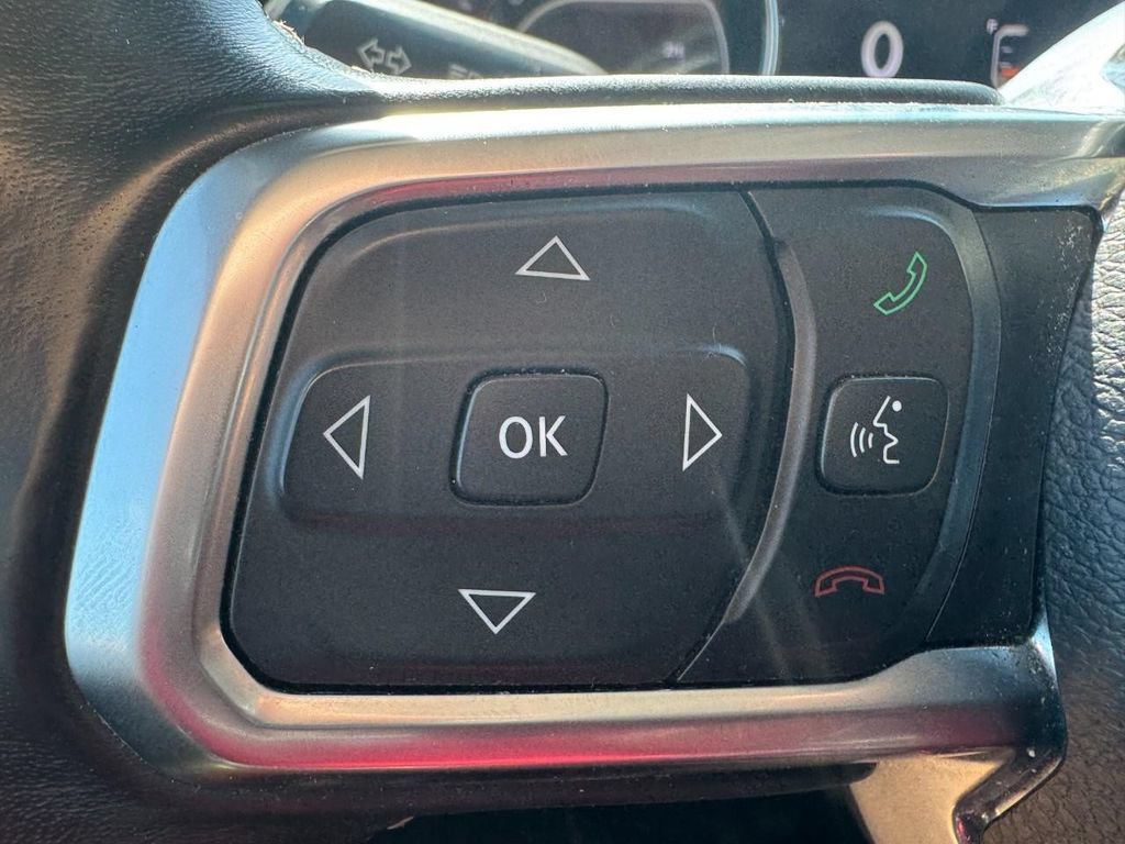 Used 2019 Jeep Wrangler Unlimited Sahara AWD/4WD image 16