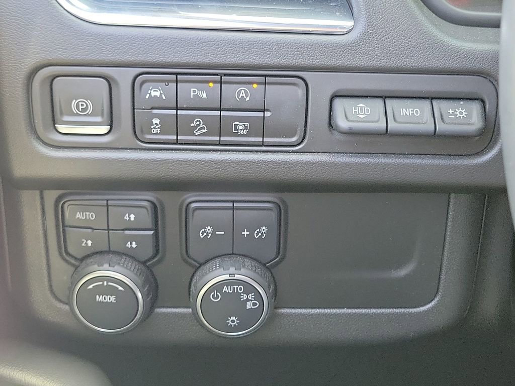 Used 2023 Chevrolet Tahoe High Country w/ Premium Package 2 image 18