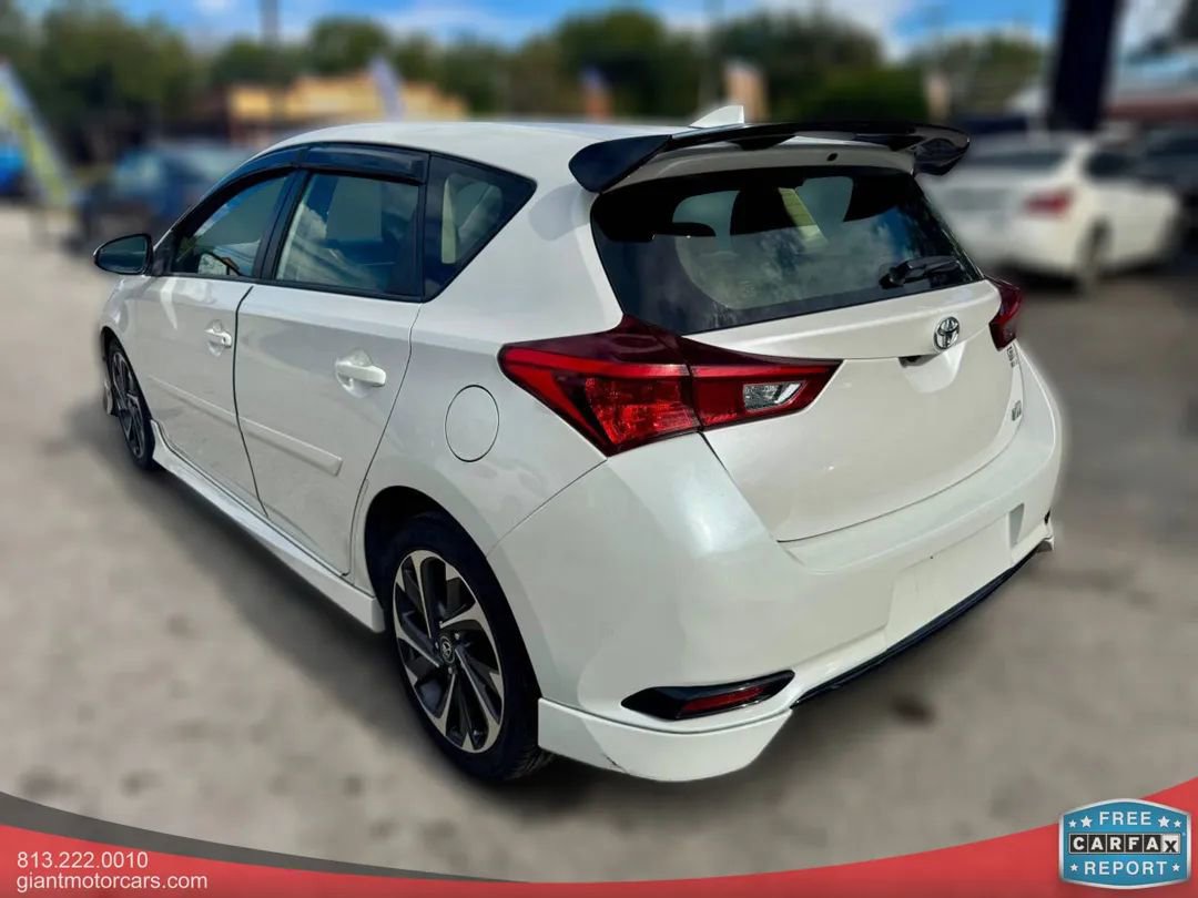 Used 2018 Toyota Corolla iM image 7