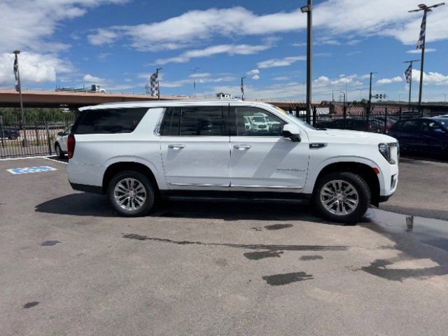 Used 2023 GMC Yukon XL SLT image 41