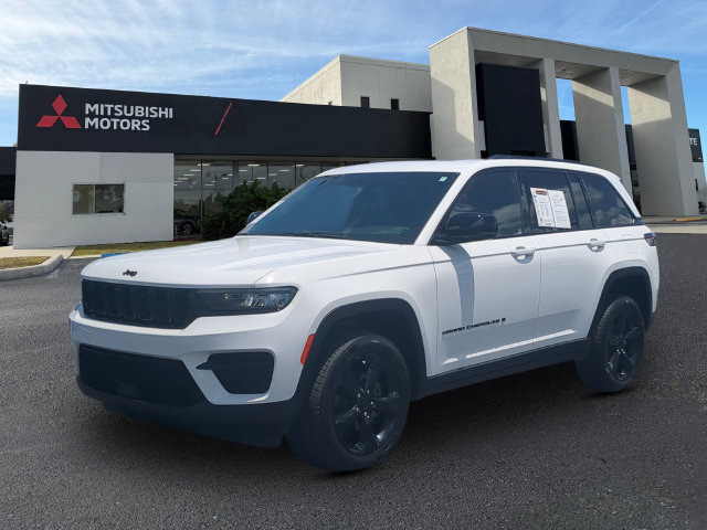 Used 2023 Jeep Grand Cherokee Altitude