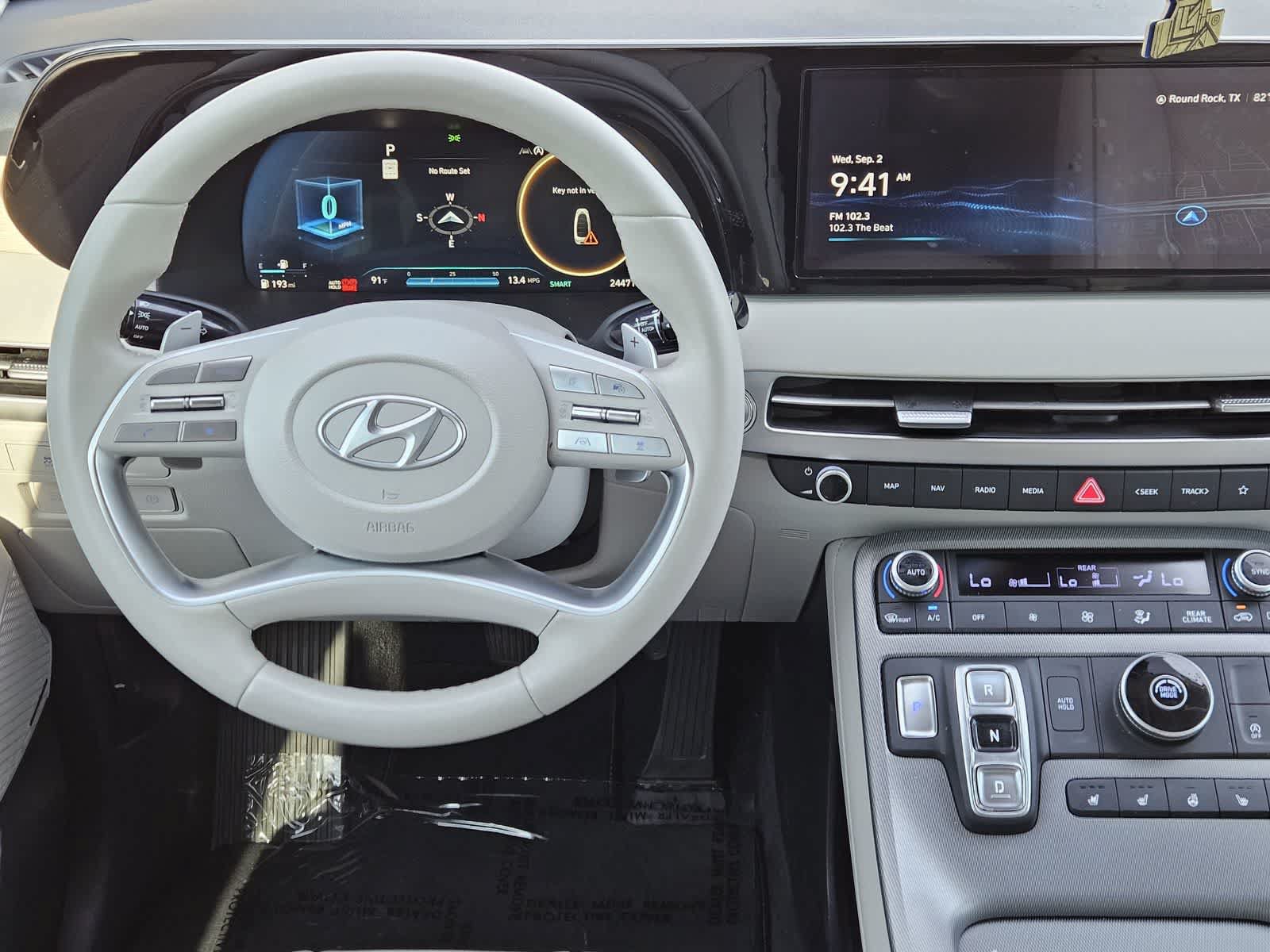 Used 2025 Hyundai Palisade Limited FWD image 25