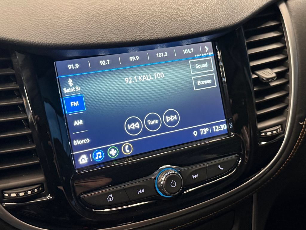 Used 2018 Chevrolet Trax LT w/ LT Convenience Package FWD image 13