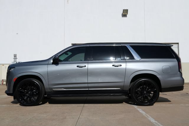 Used 2021 Cadillac Escalade ESV Premium Luxury w/ Performance Package AWD/4WD image 4