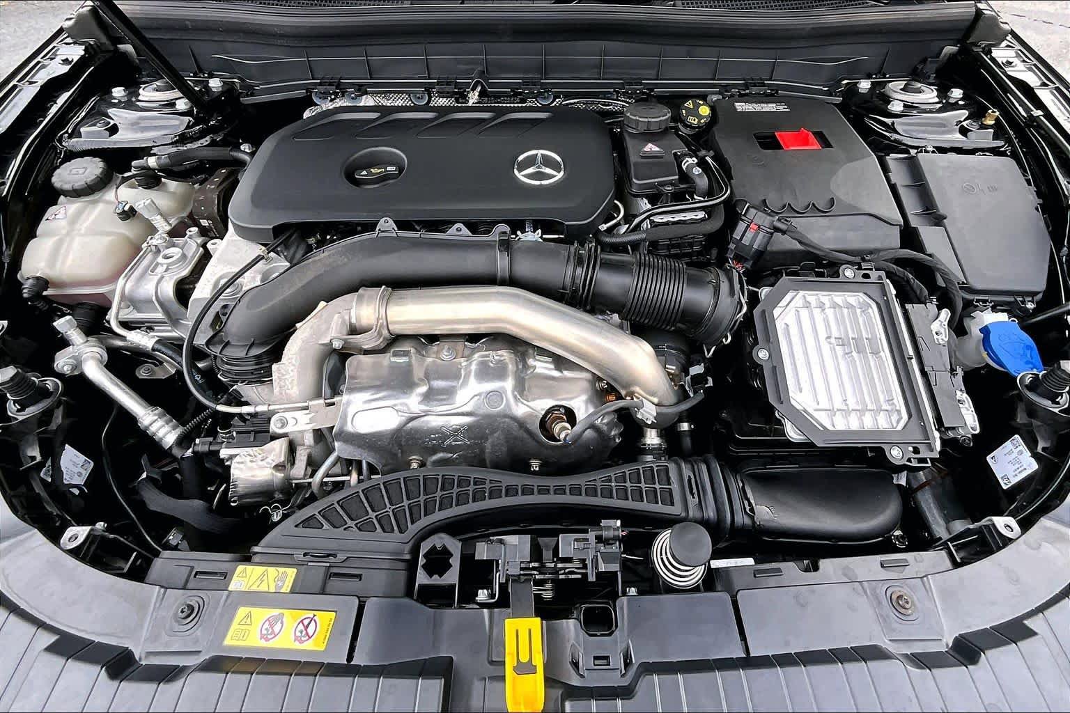 Used 2025 Mercedes-Benz GLB 250 image 33