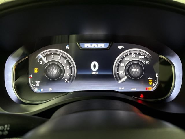 New 2026 RAM 1500 4x4 Crew Cab image 12
