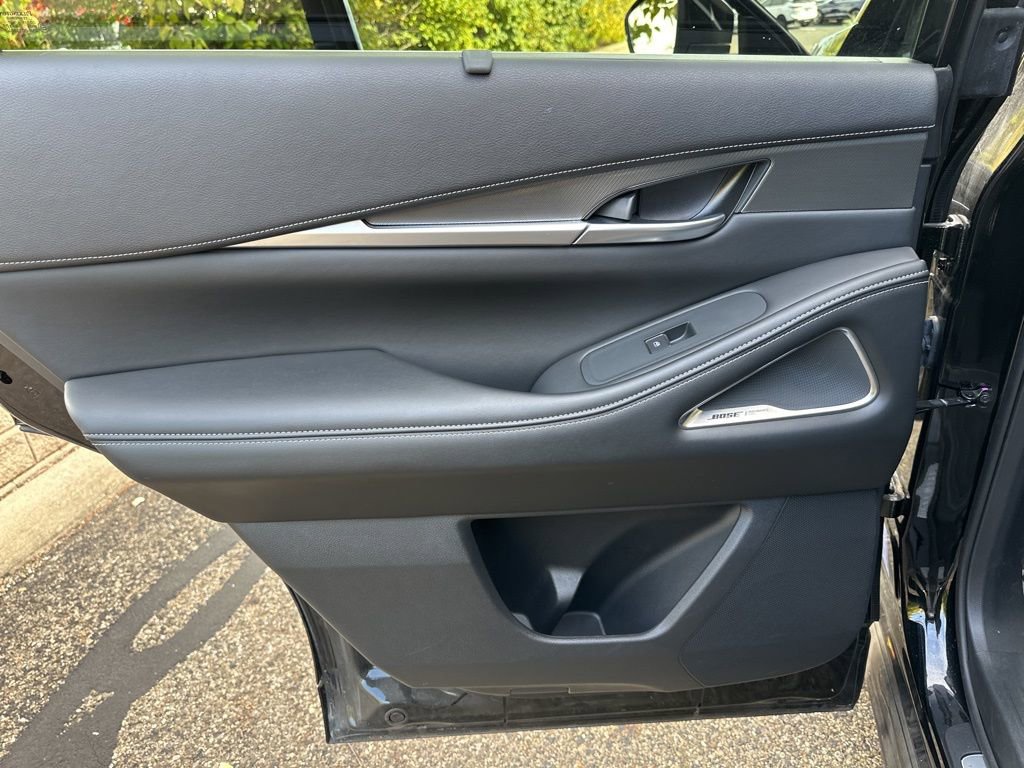 Certified 2025 INFINITI QX60 Luxe w/ Vision Package image 48