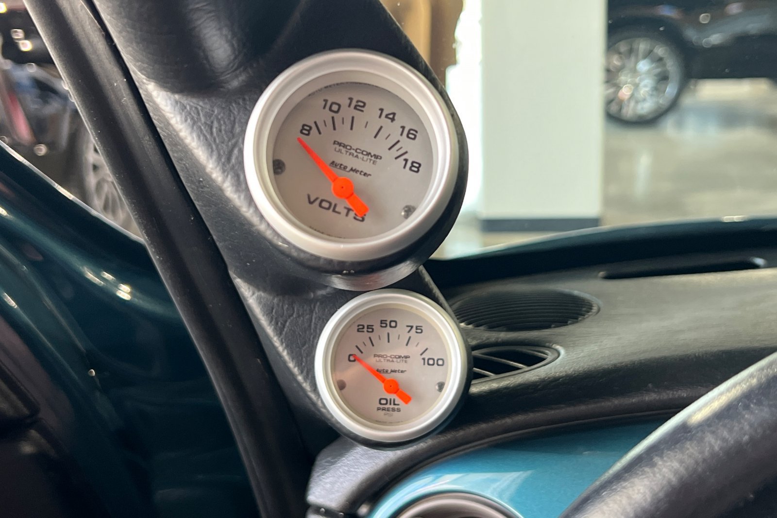 Used 2001 Chrysler PT Cruiser FWD image 38