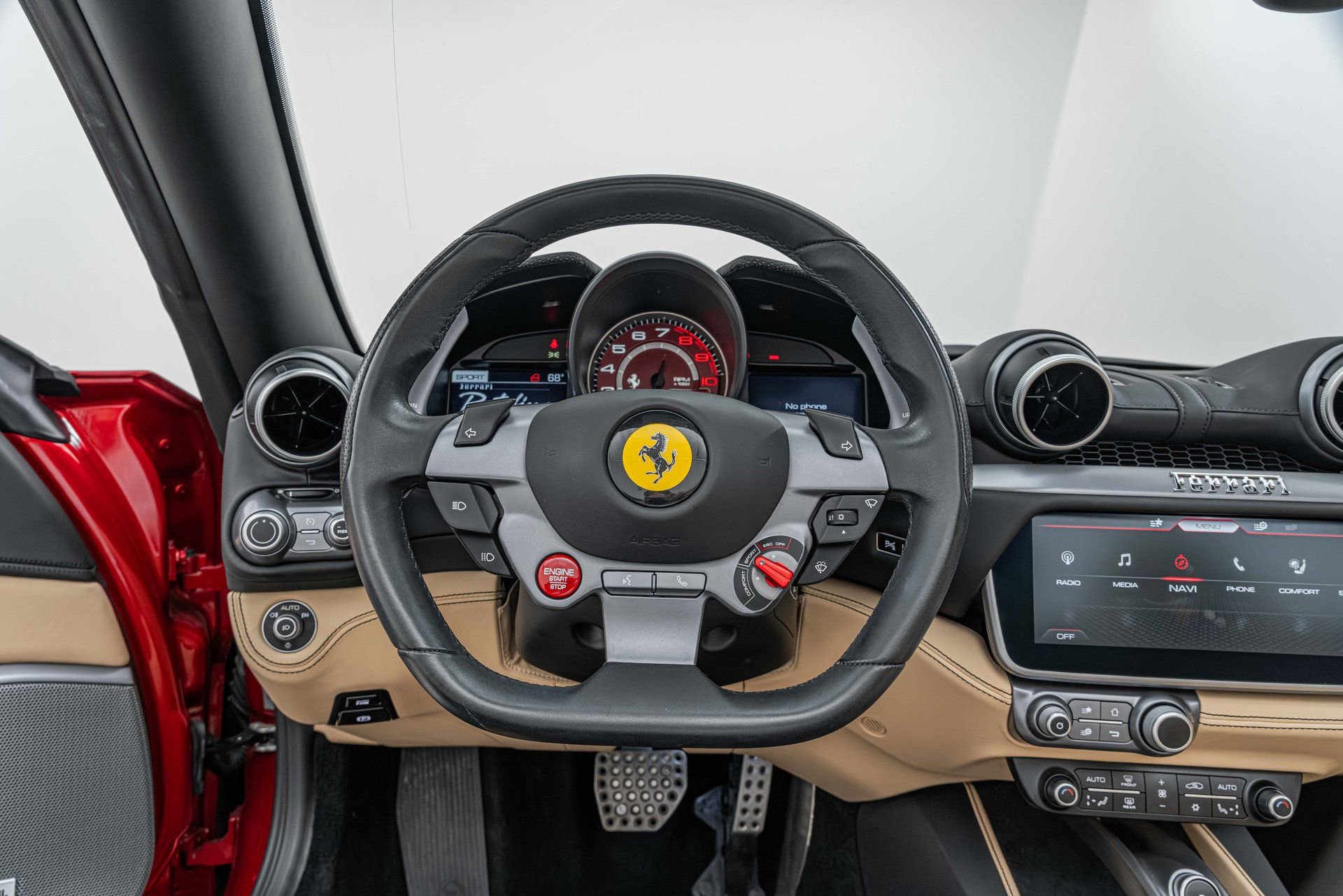 Certified 2020 Ferrari Portofino RWD image 61