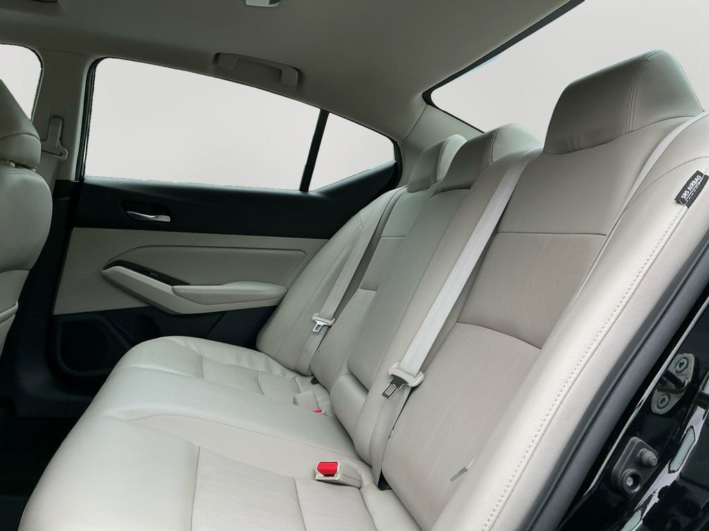 Used 2021 Nissan Altima 2.5 SL FWD image 15