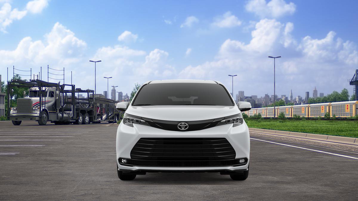 New 2026 Toyota Sienna XLE Woodland Edition image 19
