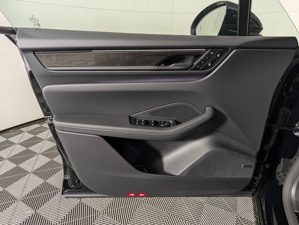 New 2026 Porsche Macan Turbo Electric image 25