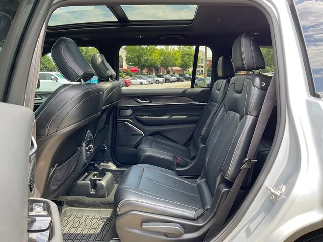 Used 2023 Jeep Grand Cherokee L Overland RWD image 23