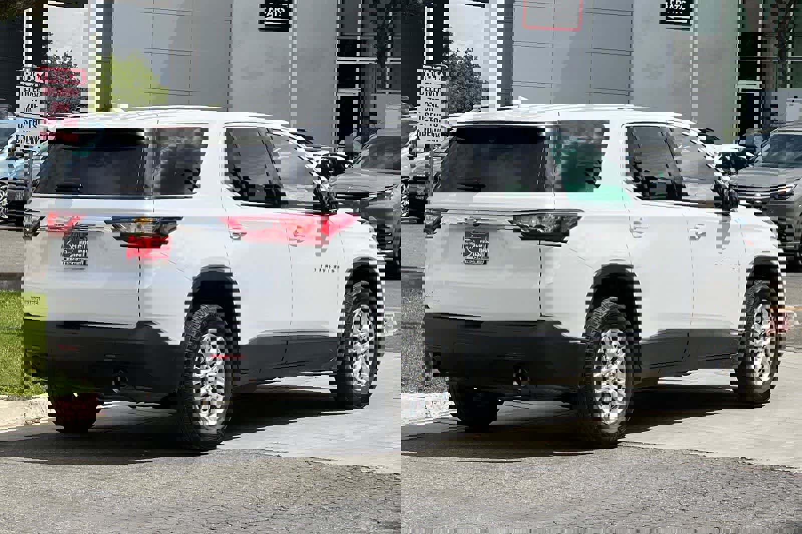 Used 2018 Chevrolet Traverse LS image 3