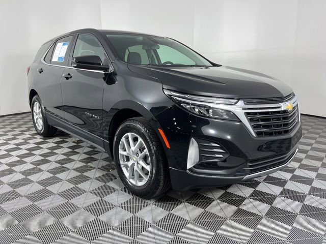 Used 2023 Chevrolet Equinox LT image 2