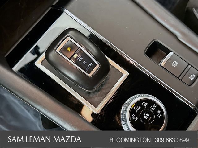 Used 2024 Mitsubishi Outlander SE Black Edition image 4