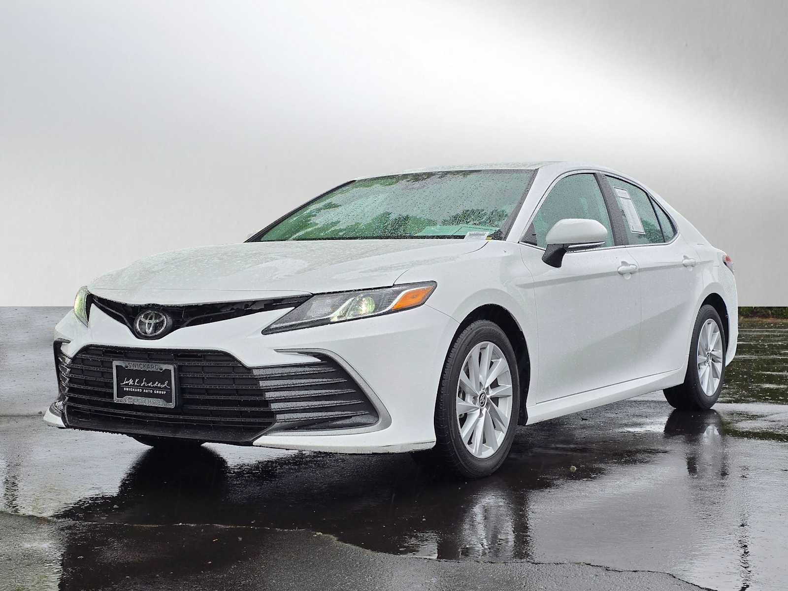Used 2024 Toyota Camry LE w/ Cold Weather Package AWD/4WD image 7