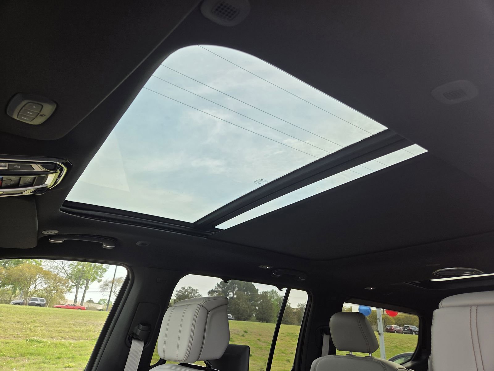 New 2026 Jeep Grand Wagoneer Summit image 12