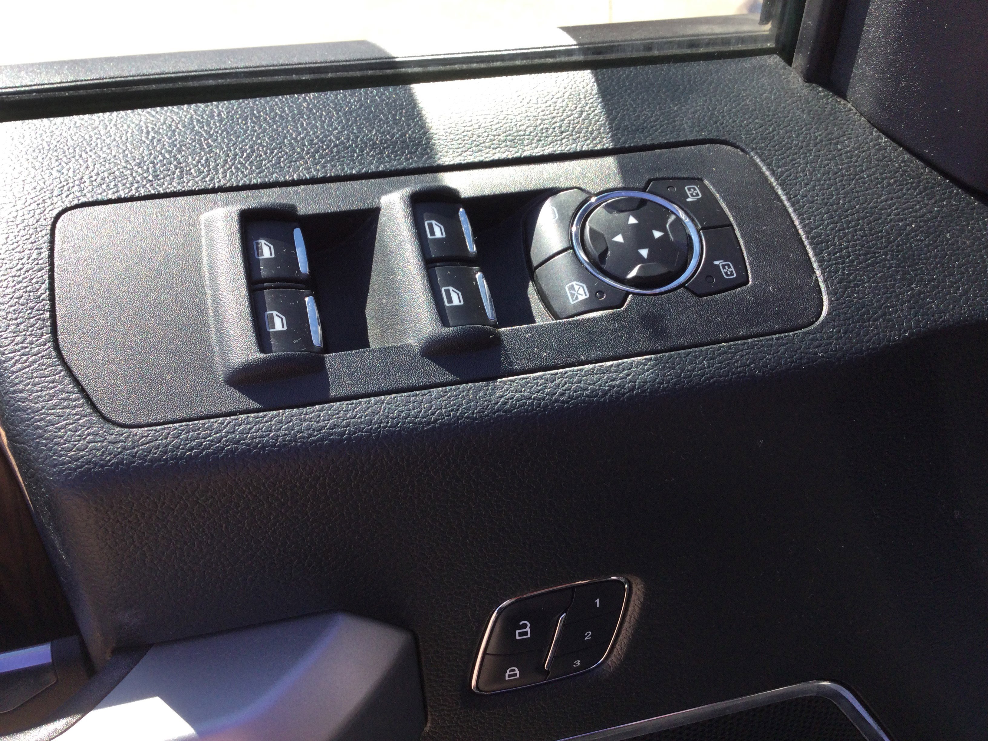 Used 2016 Ford F150 Lariat w/ Equipment Group 502A Luxury image 9