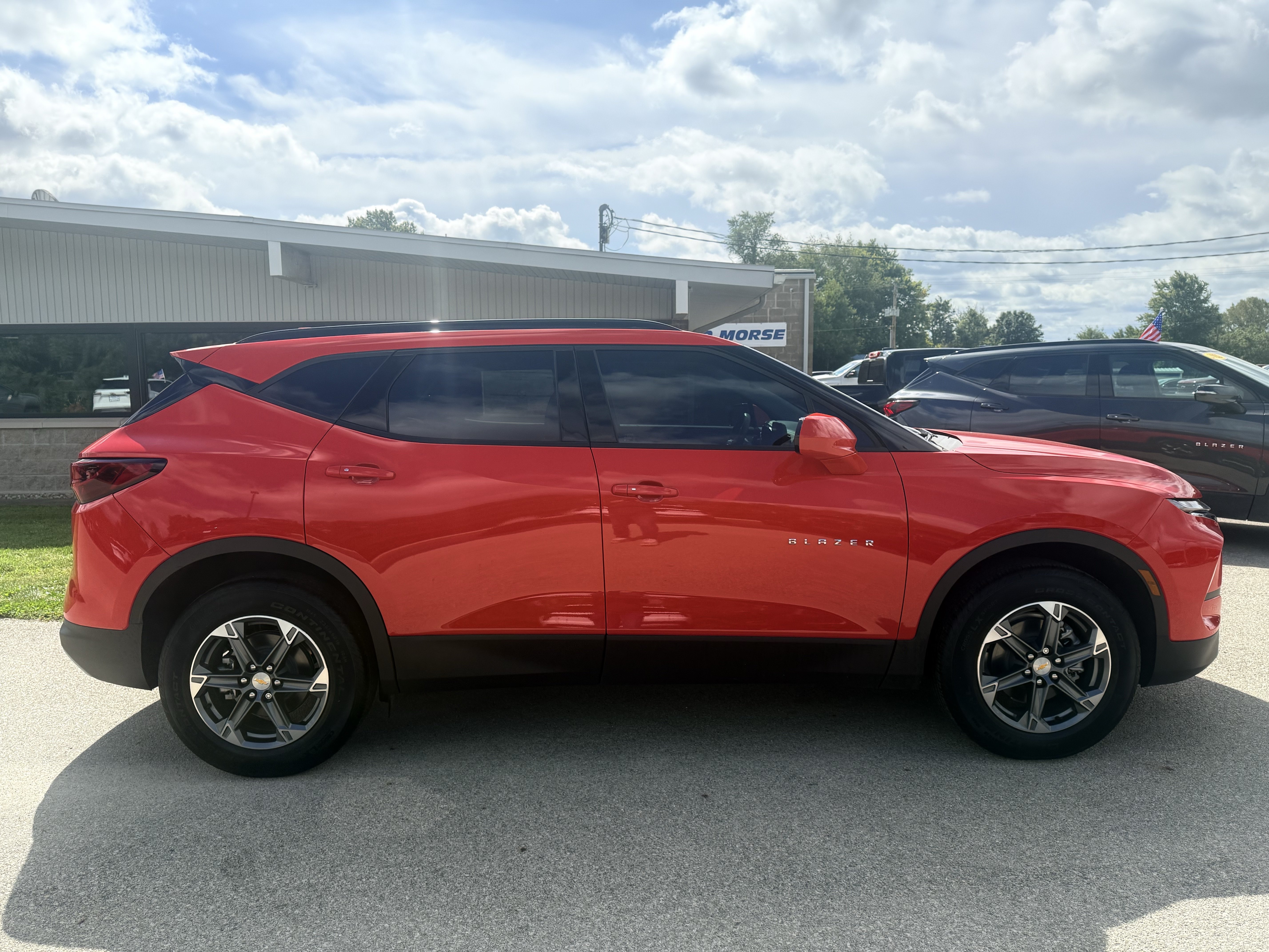 New 2025 Chevrolet Blazer LT w/ Convenience Package FWD image 6