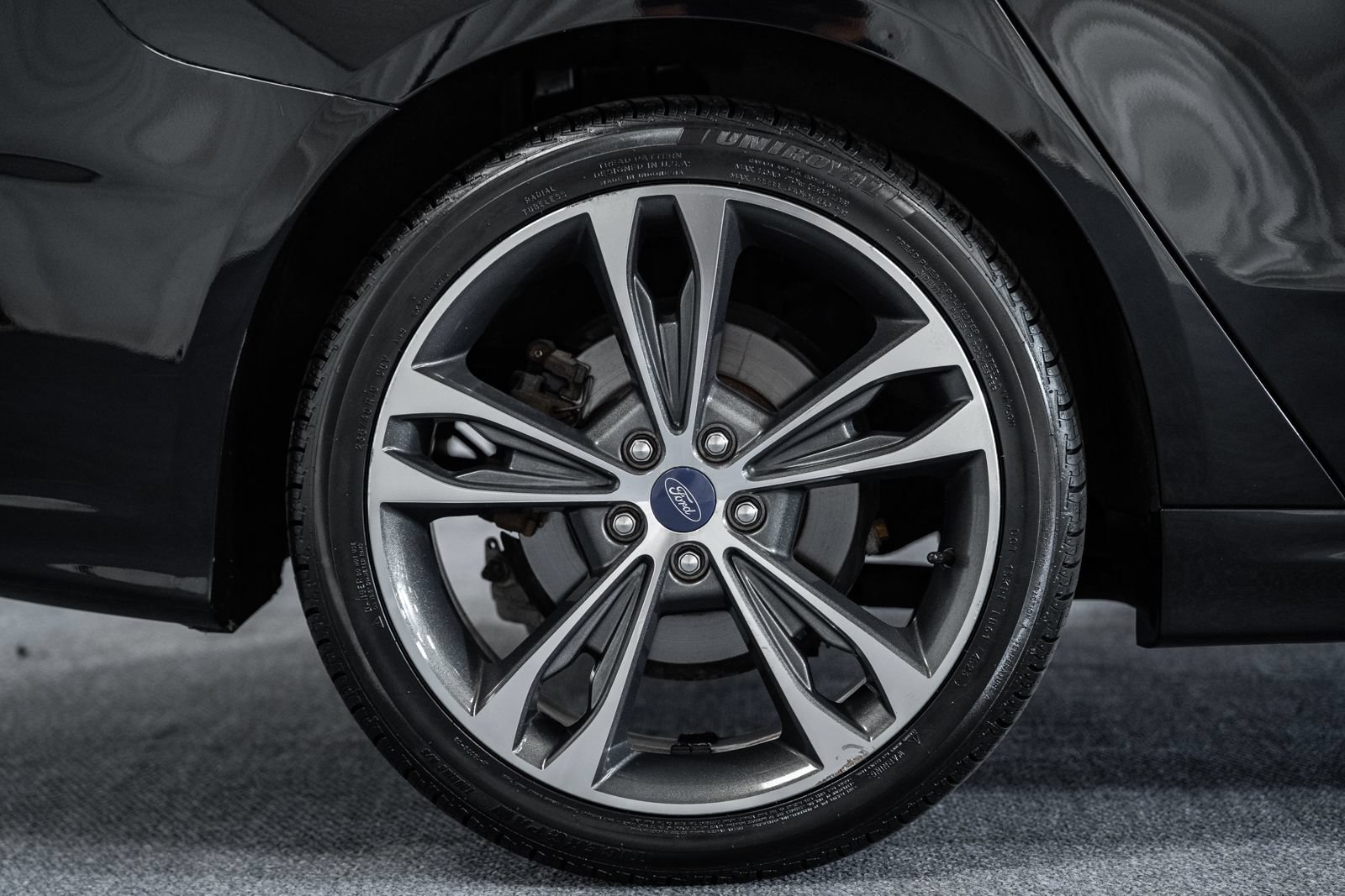 Used 2019 Ford Fusion Titanium AWD/4WD image 16