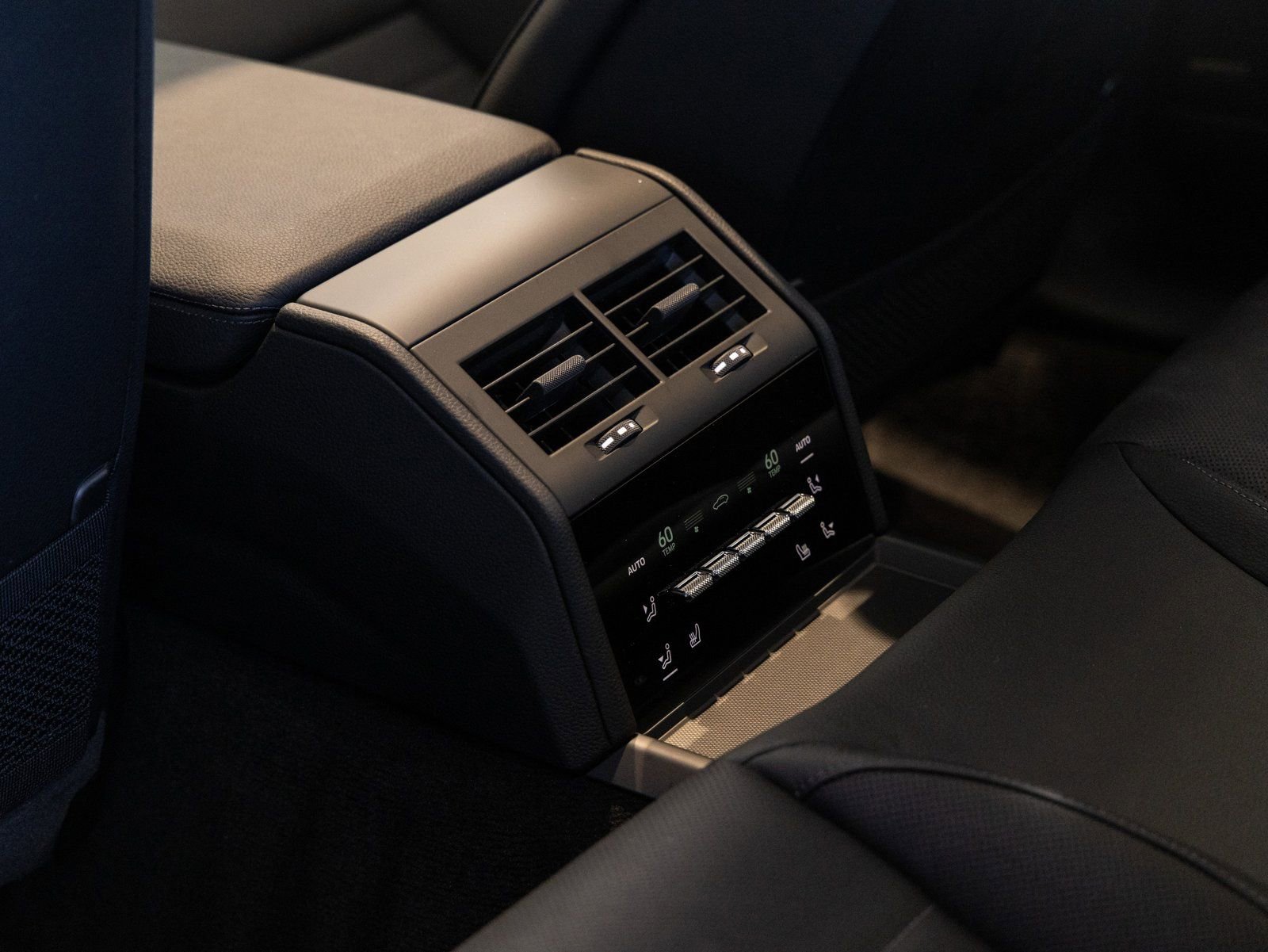 New 2026 Porsche Panamera 4 image 27