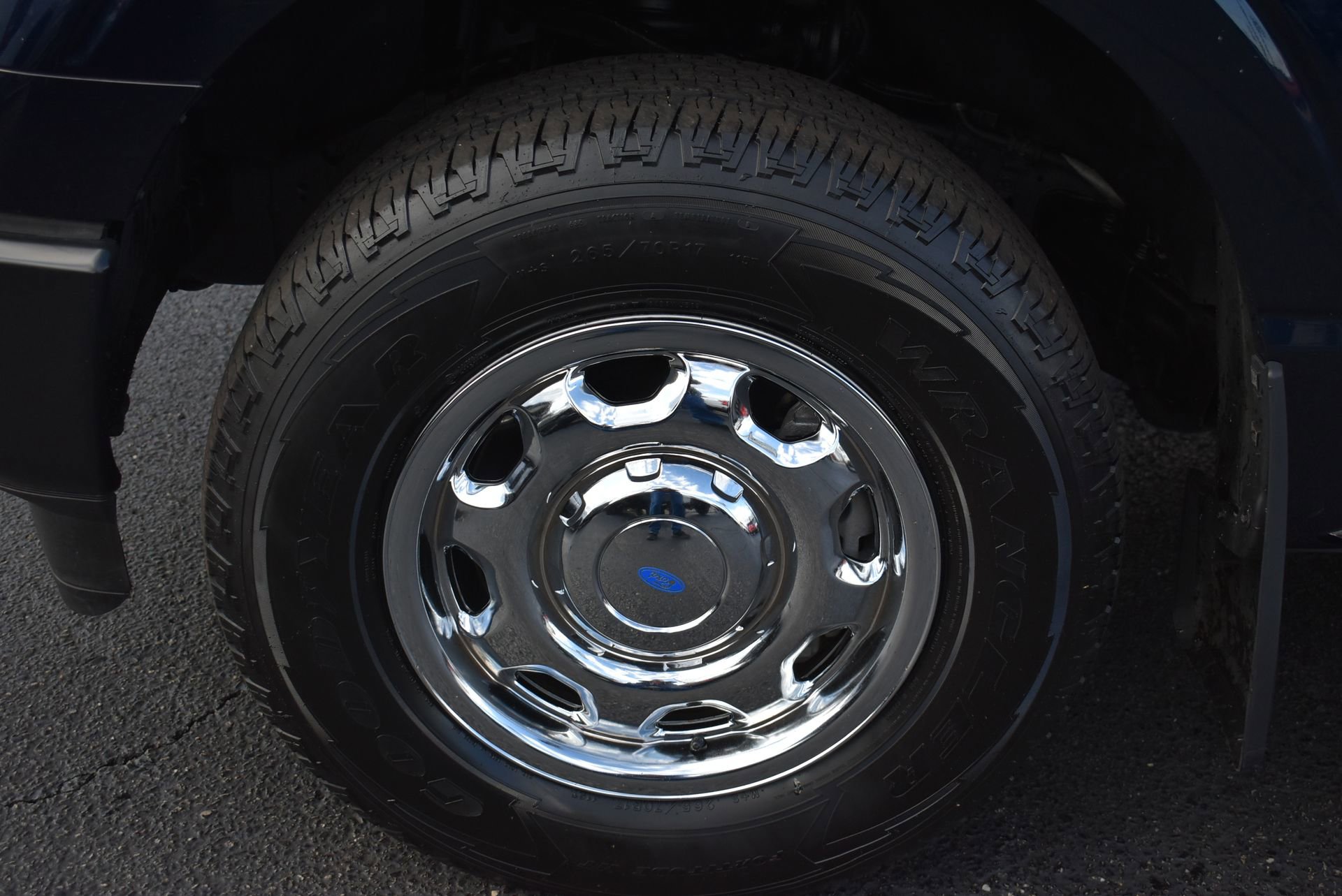 Used 2023 Ford F150 XL w/ Trailer Tow Package image 9