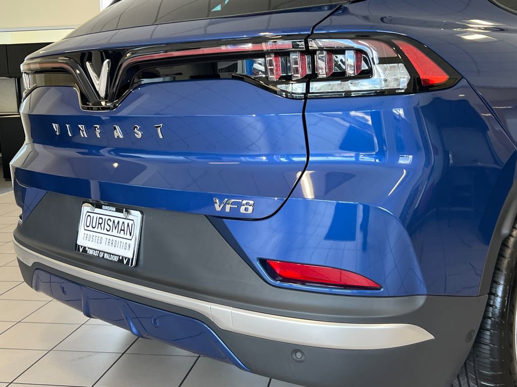 New 2025 VinFast VF 8 Eco image 5