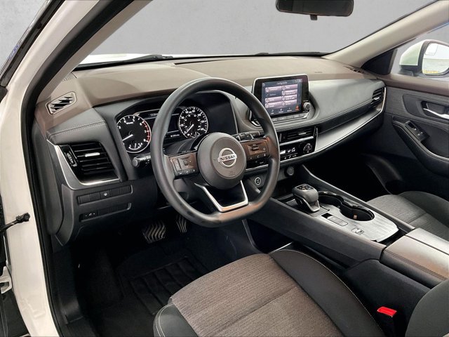 Used 2021 Nissan Rogue SV FWD image 14