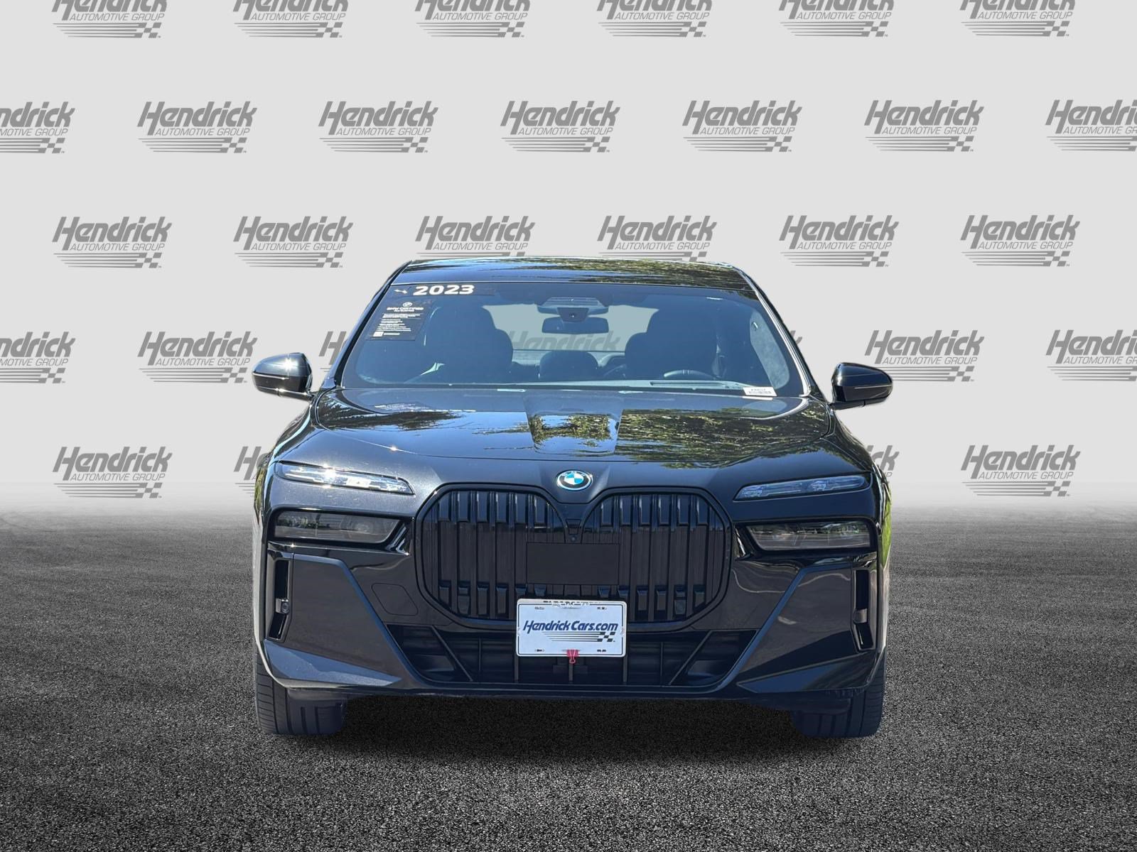 Used 2023 BMW i7 xDrive60 w/ Executive Package 2 AWD/4WD image 10