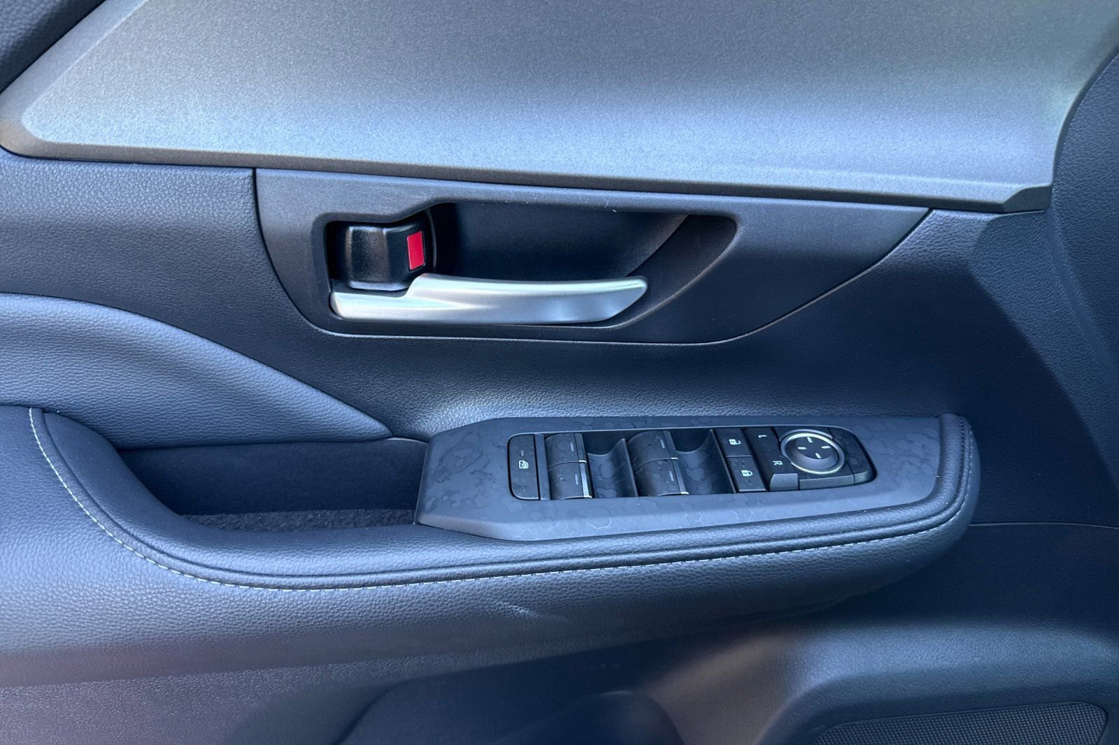 Certified 2025 Toyota Grand Highlander AWD image 13