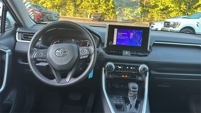 Used 2024 Toyota RAV4 LE image 9