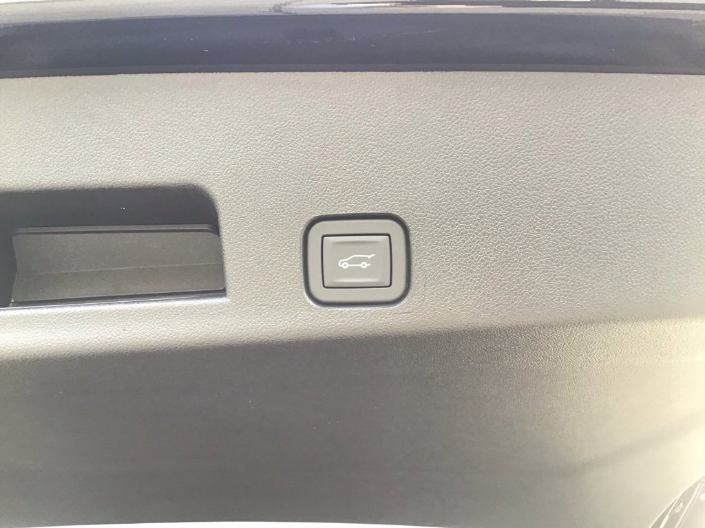 New 2026 Chevrolet Traverse LT w/ Driver Confidence Package image 7