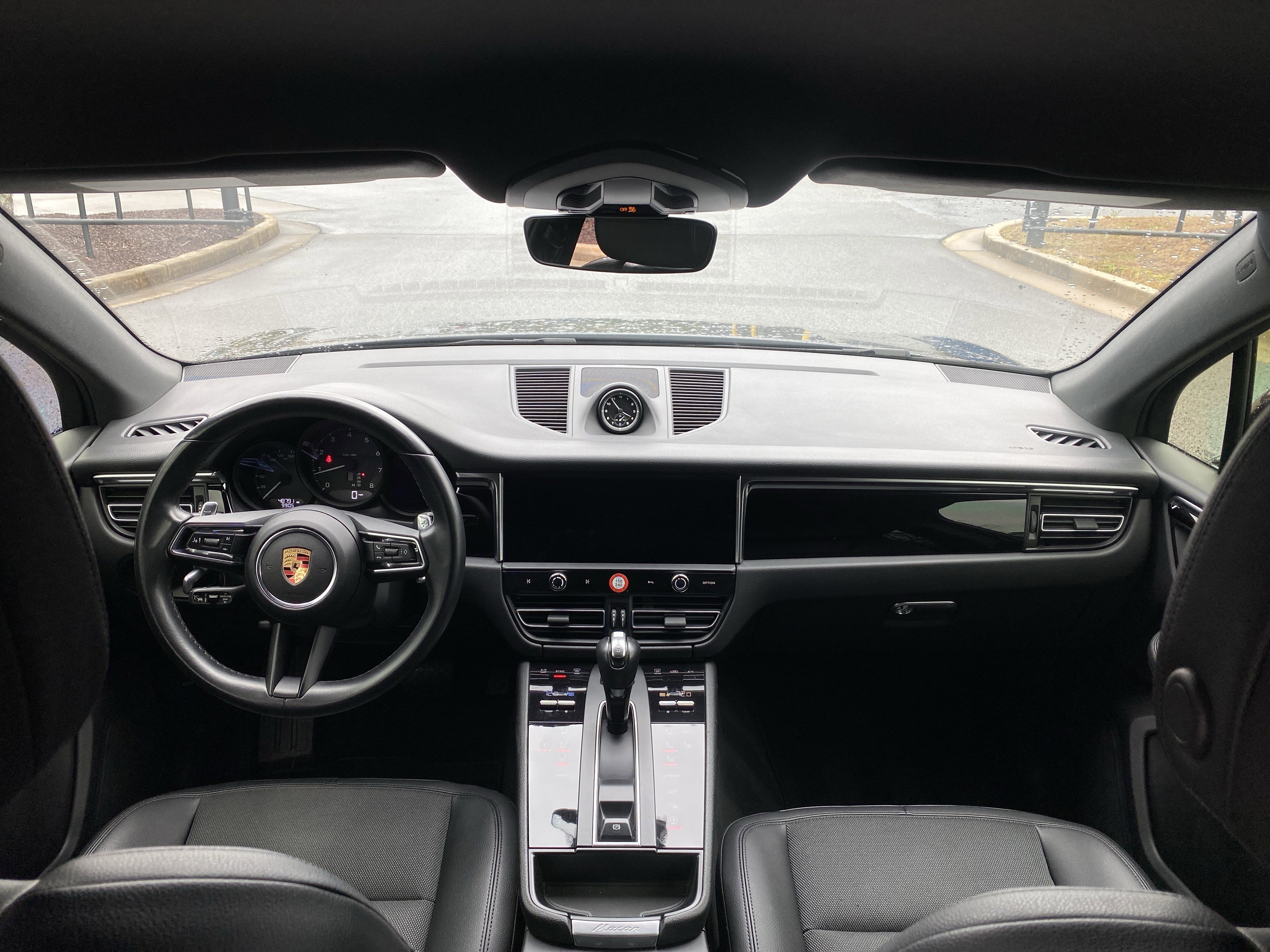 Used 2023 Porsche Macan image 17