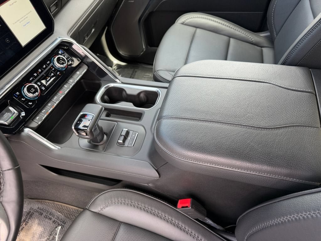 Used 2024 GMC Sierra 1500 Denali AWD/4WD image 18