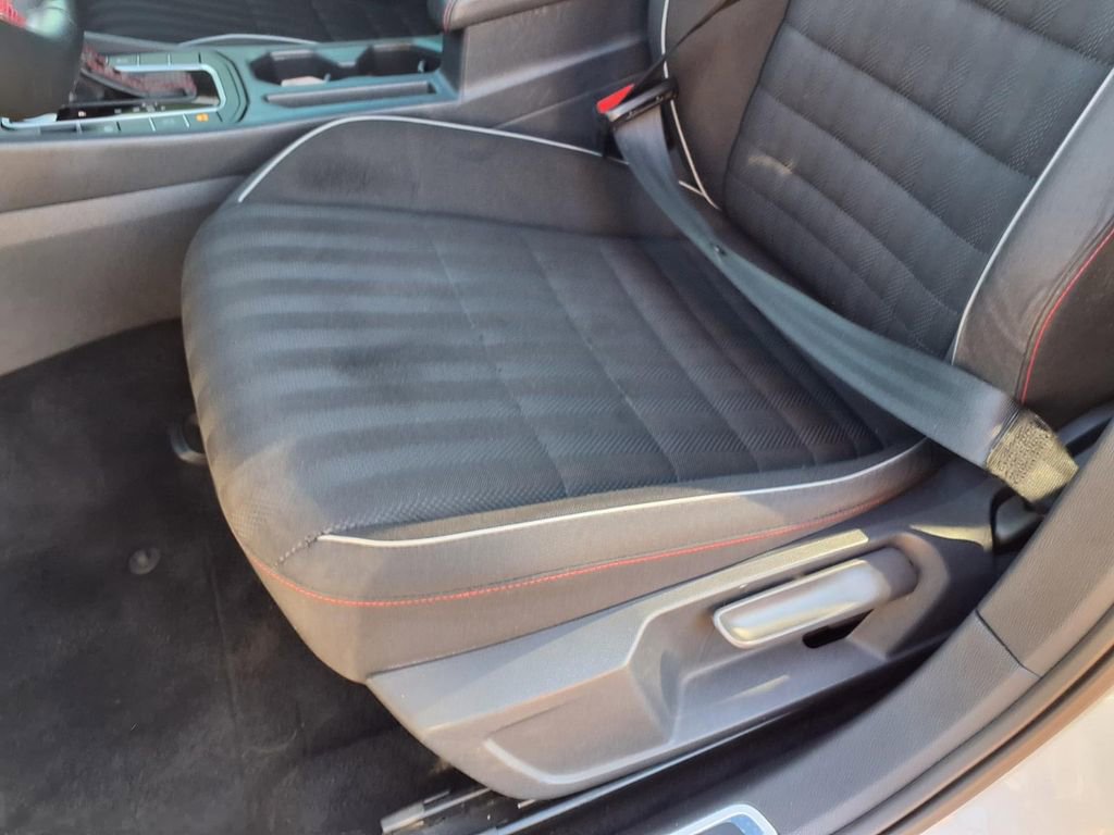 Used 2019 Volkswagen Jetta GLI image 26