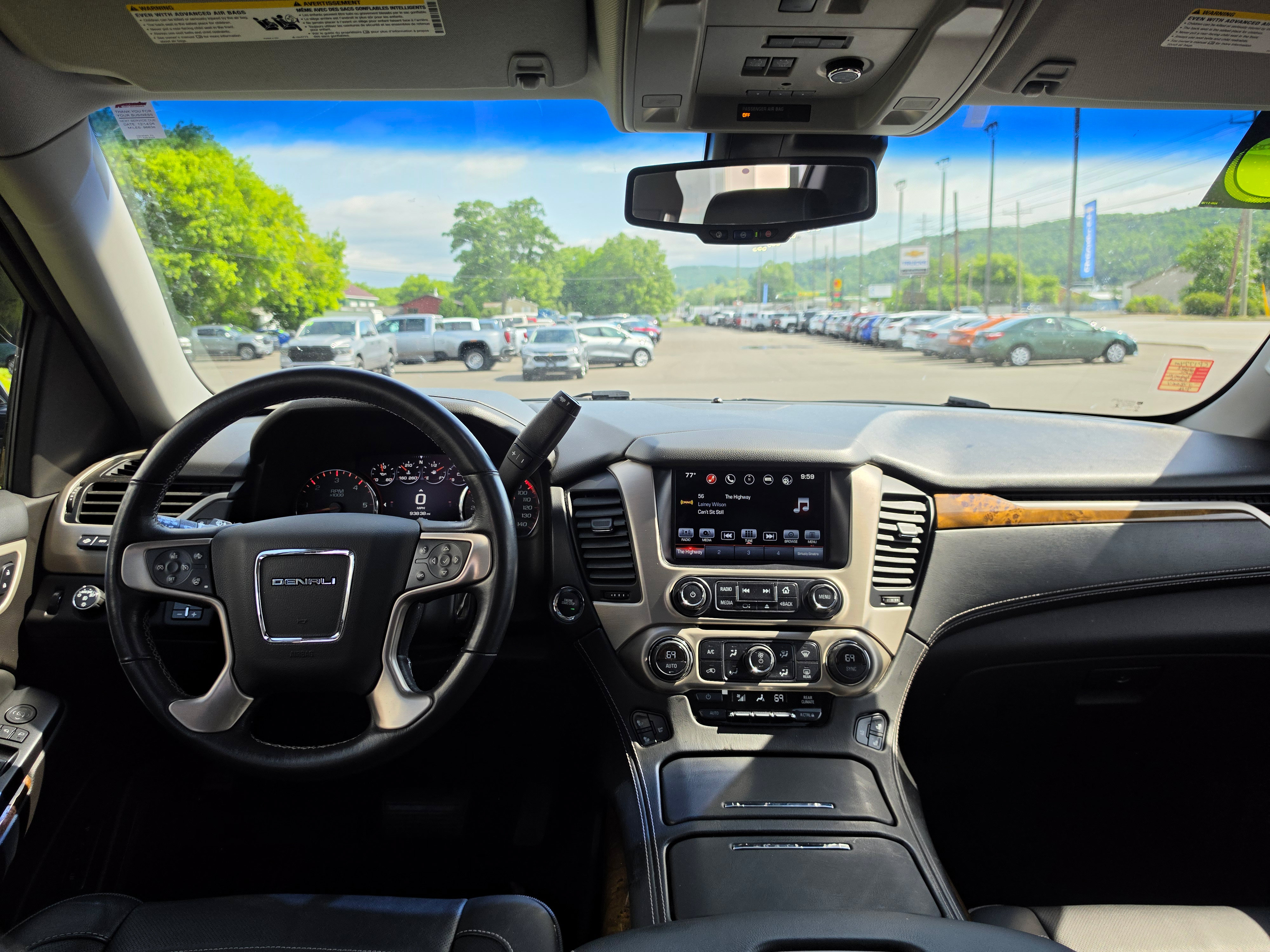 Used 2016 GMC Yukon XL Denali w/ Open Road Package AWD/4WD image 17