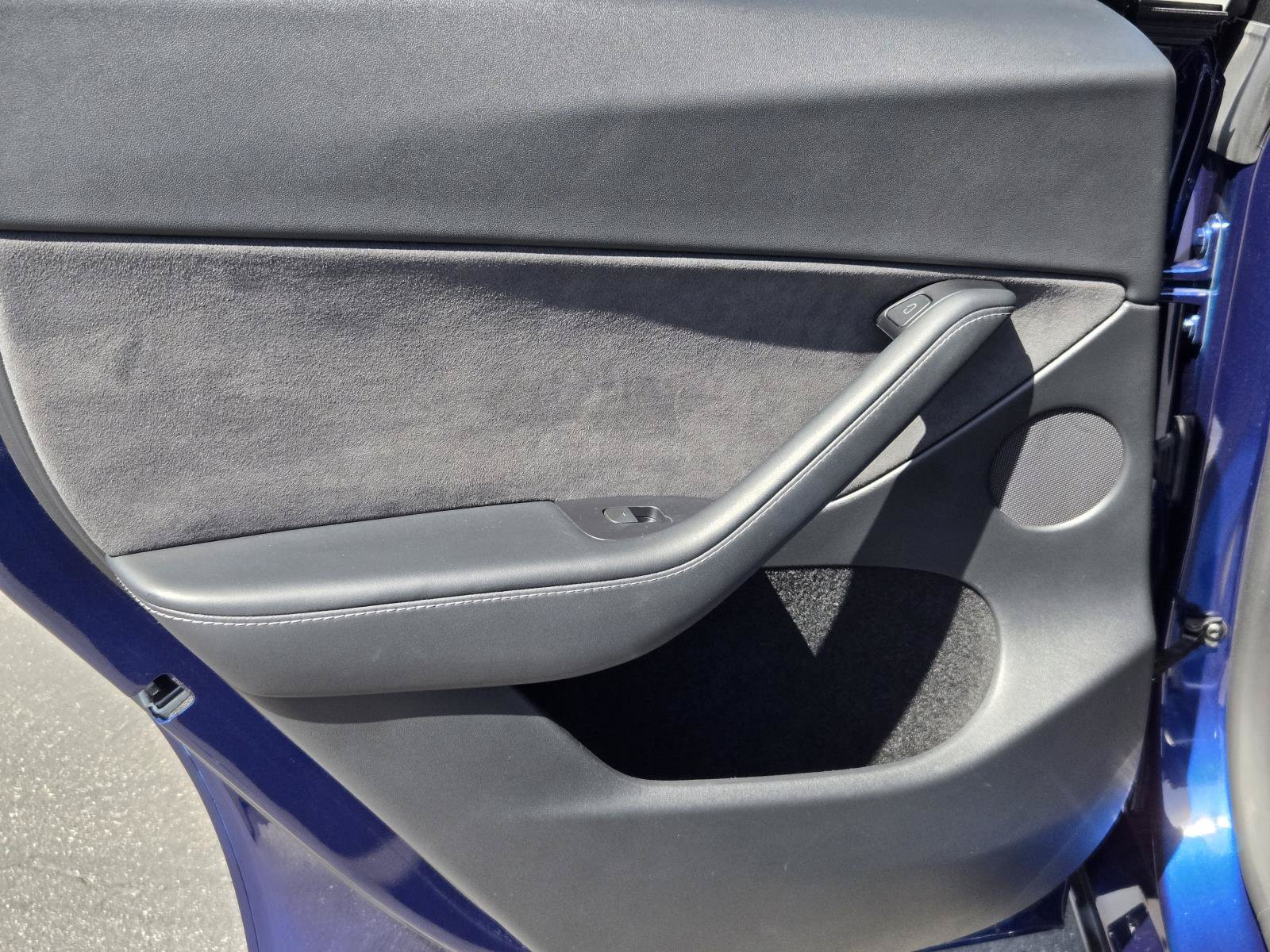 Used 2023 Tesla Model Y 2WD image 21