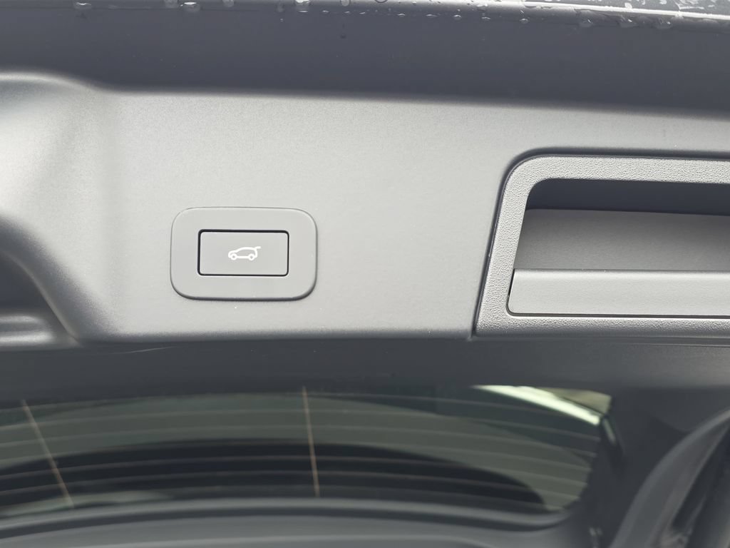 New 2026 Land Rover Range Rover Evoque S AWD/4WD image 13