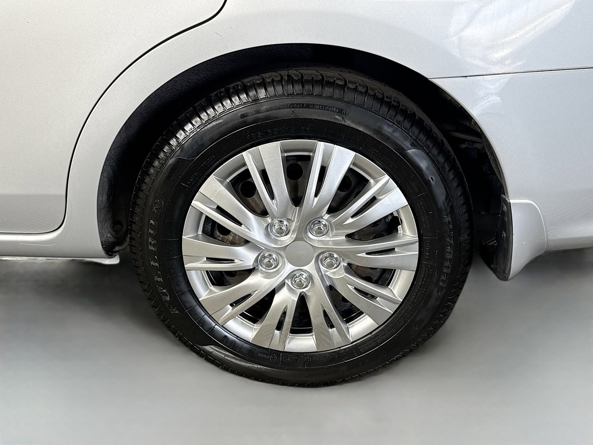 Used 2018 Nissan Versa S image 34